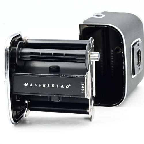 thumbnail-6 for Hasselblad A12 12-Button Roll Film Back Chrome