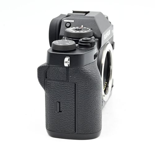 thumbnail-4 for Fujifilm X-T3 Mirrorless 26.1MP Digital Camera Black