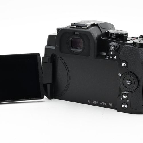 thumbnail-4 for Panasonic Lumix DC-G95D Mirrorless 20.3MP Digital Camera