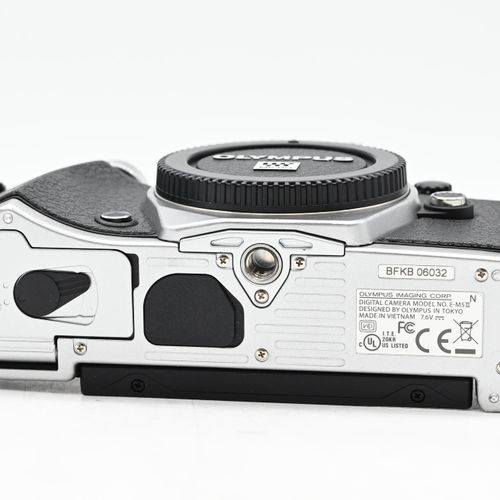 thumbnail-7 for Olympus OM-D E-M5 Mark II 16MP Mirrorless Digital Camera Body MFT