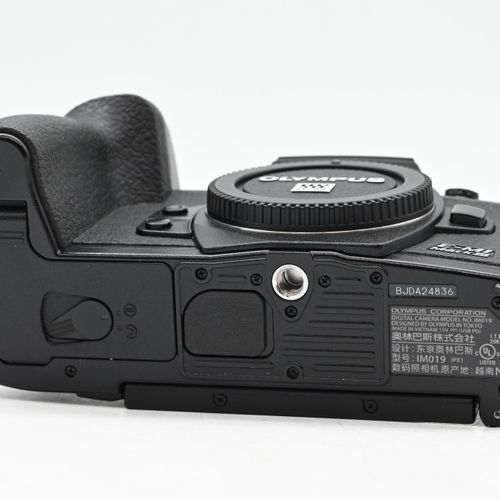 thumbnail-7 for Olympus OM-D E-M1 Mark III 20.4MP Mirrorless MFT Digital Camera Body