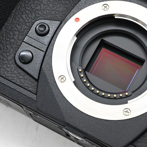 thumbnail-8 for Olympus OM-D E-M1 Mark III 20.4MP Mirrorless MFT Digital Camera Body