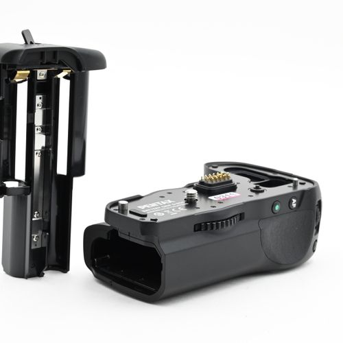 thumbnail-2 for Pentax BG-5 Battery Grip for K-3 D-BG5