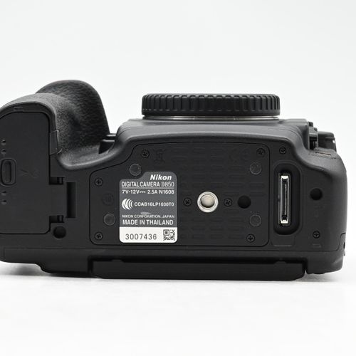 thumbnail-7 for Nikon D850 45.7MP Digital SLR Camera Body