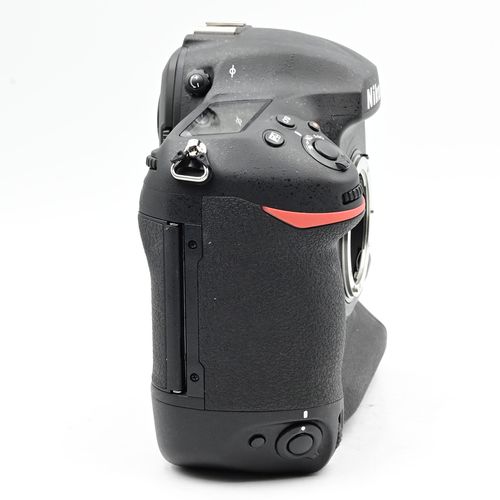 thumbnail-4 for Nikon D5 Digital Camera 20.8MP DSLR Camera Body (Dual CF Slots) D5-b