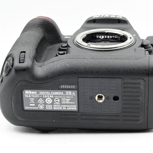 thumbnail-6 for Nikon D5 Digital Camera 20.8MP DSLR Camera Body (Dual CF Slots) D5-b