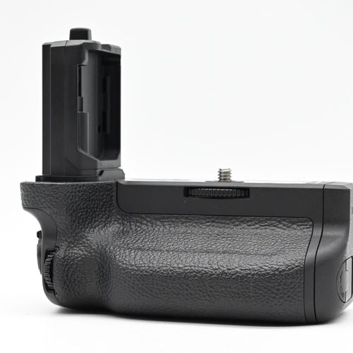 thumbnail-3 for Sony VG-C4EM Vertical Grip (for Alpha 1, a7 IV, a7R IV, a7S III, a9 II)