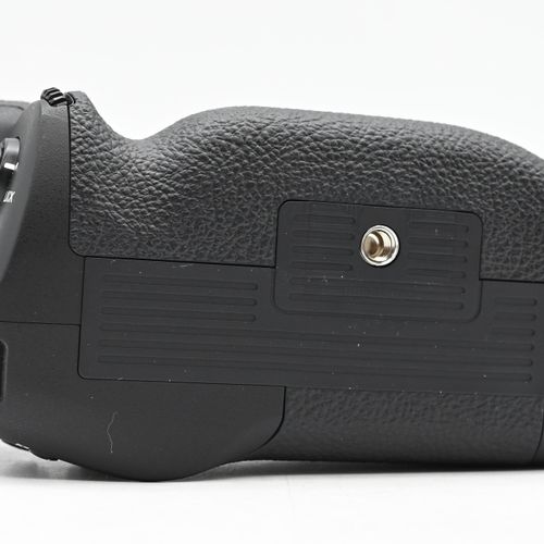 thumbnail-5 for Sony VG-C4EM Vertical Grip (for Alpha 1, a7 IV, a7R IV, a7S III, a9 II)