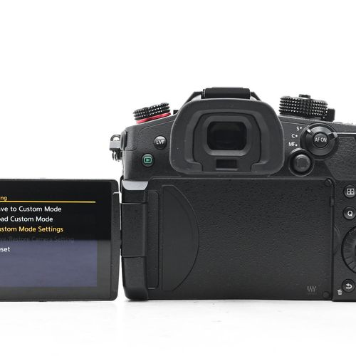 thumbnail-5 for Panasonic Lumix DC-GH5 II 20.3MP Mirrorless MFT Digital Camera
