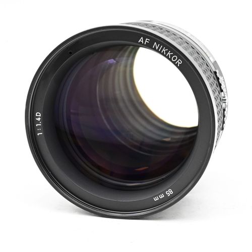 thumbnail-5 for Nikon Nikkor AF 85mm f1.4 D IF Lens