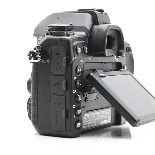 thumbnail-6 for Nikon D780 DSLR 24.5MP FX Full-Frame Camera Body