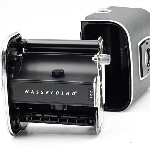 thumbnail-6 for Hasselblad A12 Black-Button Roll Film Back Chrome