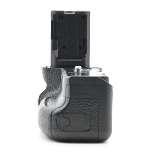 thumbnail-4 for Sony VG-C3EM Vertical Battery Grip for a9, a7RIII, a7III