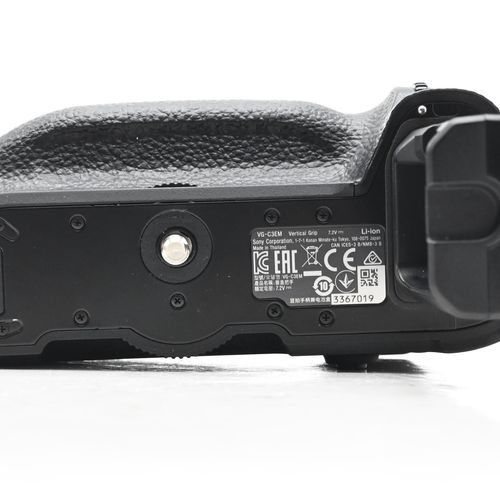 thumbnail-5 for Sony VG-C3EM Vertical Battery Grip for a9, a7RIII, a7III