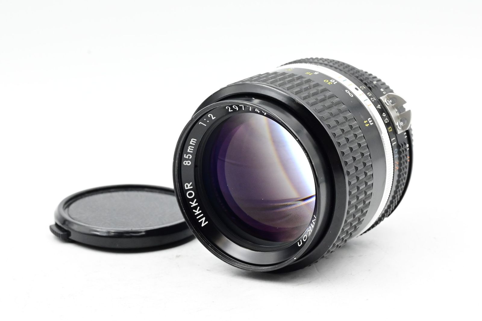 Nikon Nikkor Ai-s 85mm f2 Lens AIS