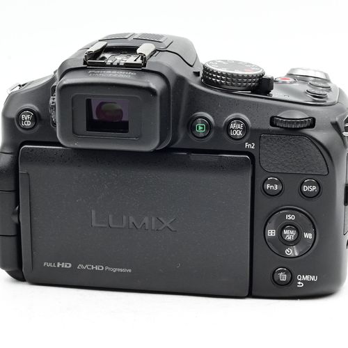 thumbnail-3 for Panasonic Lumix DMC-FZ200 12.1MP Digital Camera w/Leica 24x Zoom
