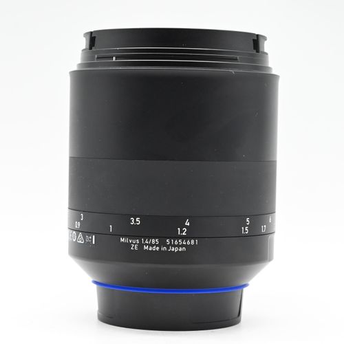 thumbnail-3 for Zeiss Milvus ZE 85mm f1.4 Lens Canon EF Mount