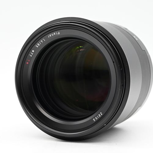 thumbnail-5 for Zeiss Milvus ZE 85mm f1.4 Lens Canon EF Mount