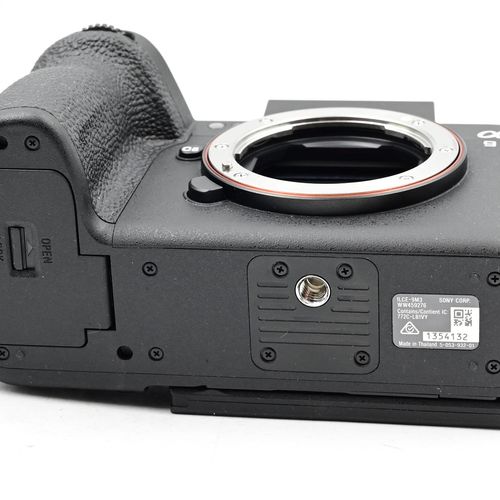 thumbnail-6 for Sony Alpha a9 III Mirrorless Digital Camera Body 24.6MP