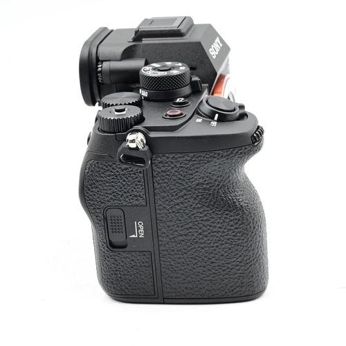 thumbnail-5 for Sony Alpha a7R V 61MP Mirrorless Digital Camera Body *Less than 25 Clicks!