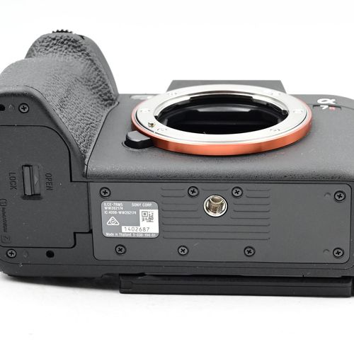 thumbnail-6 for Sony Alpha a7R V 61MP Mirrorless Digital Camera Body