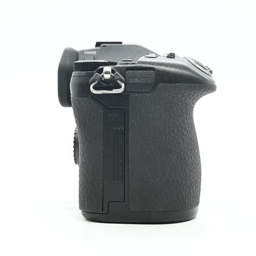 thumbnail-3 for Panasonic Lumix DC-G9 20.3MP Mirrorless MFT Digital Camera Body