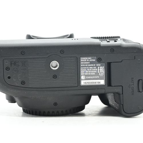 thumbnail-5 for Canon EOS 5D Mark IV 30.4MP DSLR Camera Body