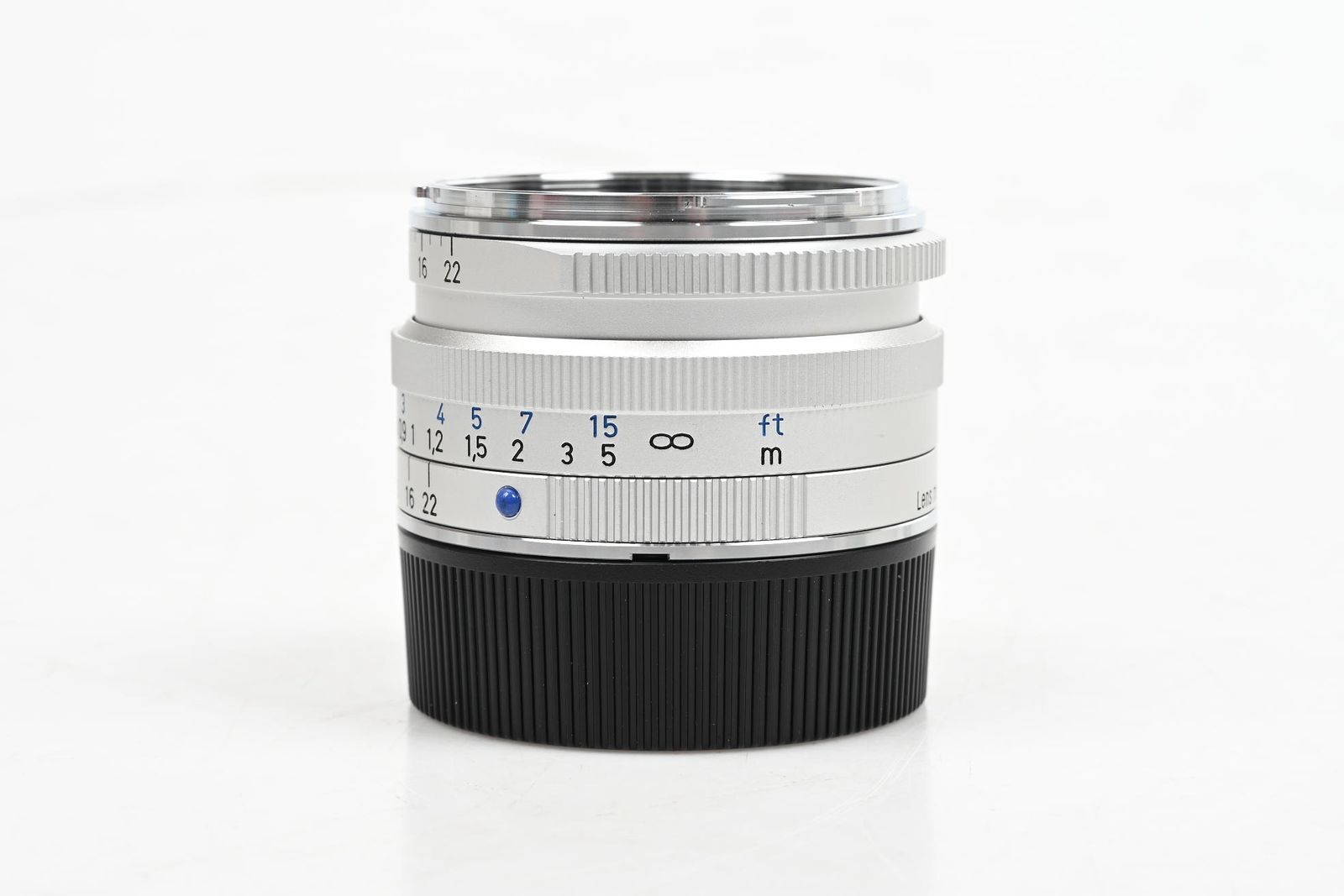 thumbnail-3 for Zeiss 35mm f2.8 Biogon C T* Lens ZM Leica M Mount