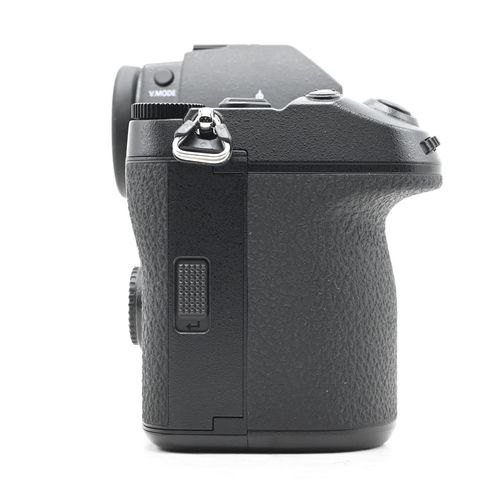 thumbnail-4 for Panasonic Lumix DC-S1R 47.3MP Digital Camera L-Mount Body