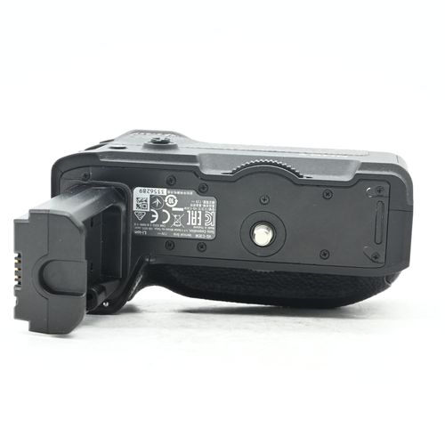 thumbnail-4 for Sony VG-C3EM Vertical Battery Grip for a9, a7RIII, a7III