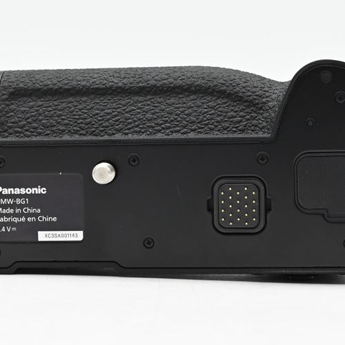thumbnail-5 for Panasonic DMW-BG1 Battery Grip