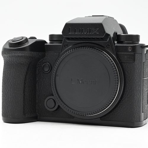 thumbnail-2 for Panasonic Lumix DC-S5 IIX 24.2MP Mirrorless Digital L-Mount Camera S5IIX