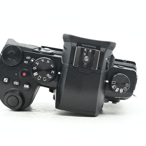 thumbnail-4 for Panasonic Lumix DC-G95 Mirrorless 20.3MP Digital Camera