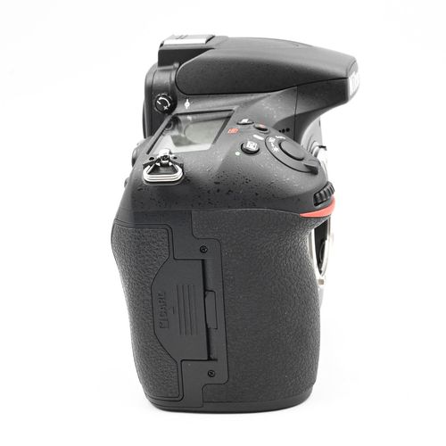thumbnail-4 for Nikon D810 36.3MP Digital SLR Camera Body