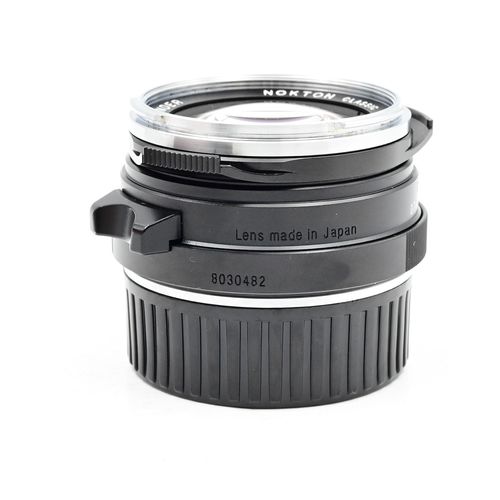 thumbnail-3 for Voigtlander Classic 40mm f1.4 Nokton Lens Leica M