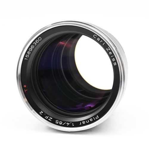 thumbnail-5 for Zeiss 85mm f1.4 Planar T* ZF.2 Lens Nikon F-Mount
