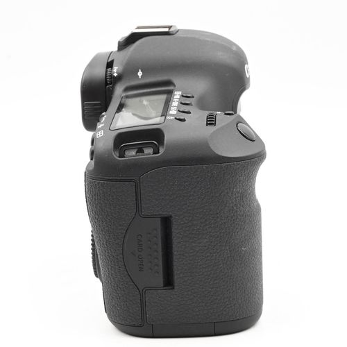thumbnail-4 for Canon EOS 5D Mark III 22.3MP Digital SLR Camera Body