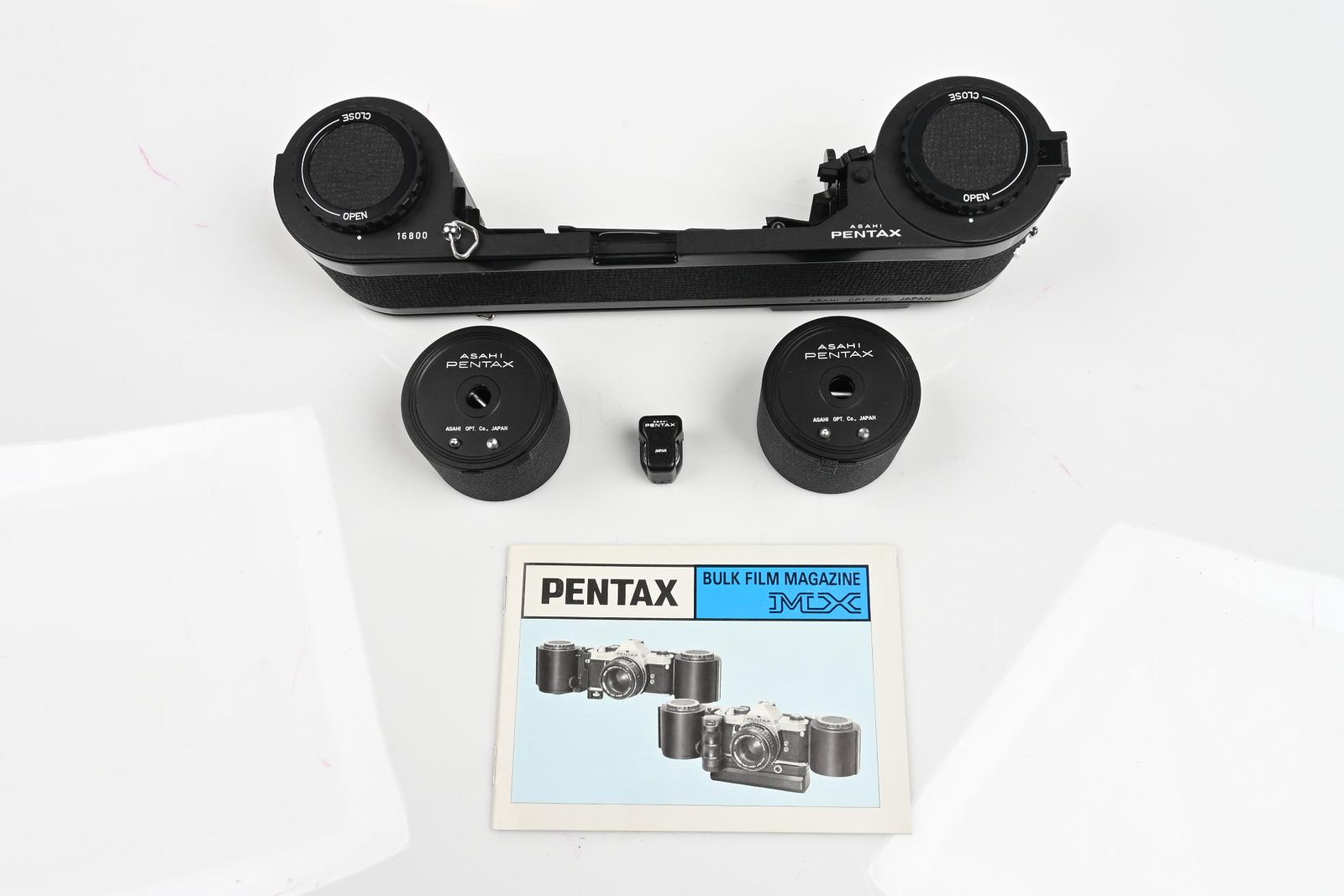 Pentax 250 Exposure Back Bulk Film Magazine MX w/Magazines