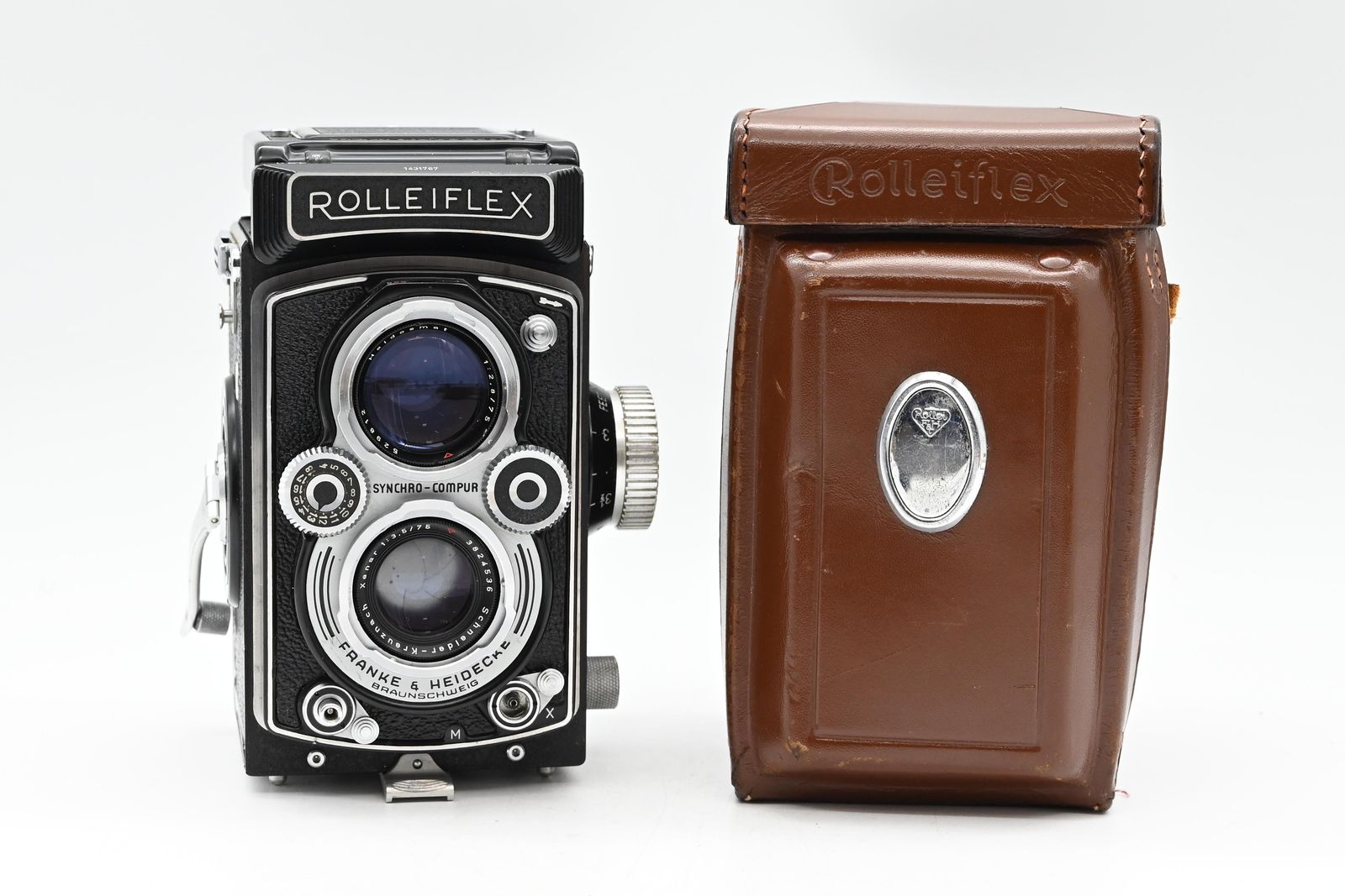 Rolleiflex 3.5B Medium Format TLR Camera w/75mm Xenar Lens
