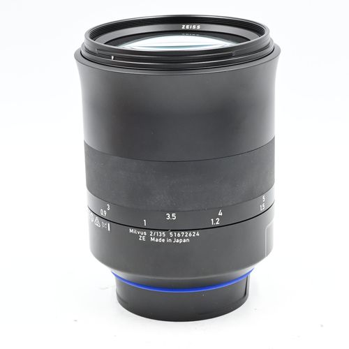 thumbnail-6 for Zeiss Milvus 135mm f2 ZE Lens Canon  EF Mount