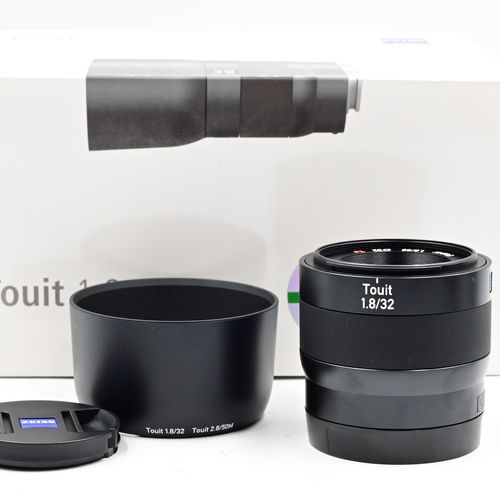 Zeiss Touit 32mm f1.8 Planar T* Lens Sony E-Mount