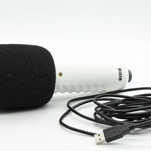 Rode Podcaster Cardioid End-Address Dynamic USB Microphone