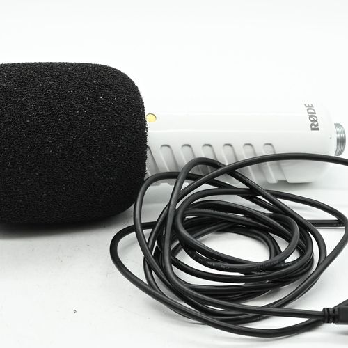 Rode Podcaster Cardioid End-Address Dynamic USB Microphone