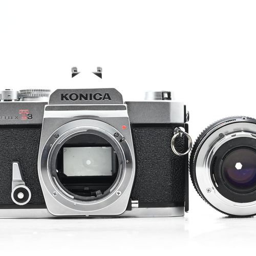 Konica Autoreflex T3 SLR 35mm Film Kit w/ 50mm Lens