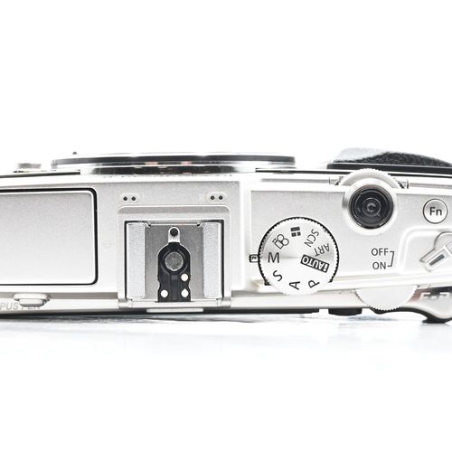 thumbnail-8 for Olympus PEN E-P5 16.1MP Mirrorless Digital Camera Body