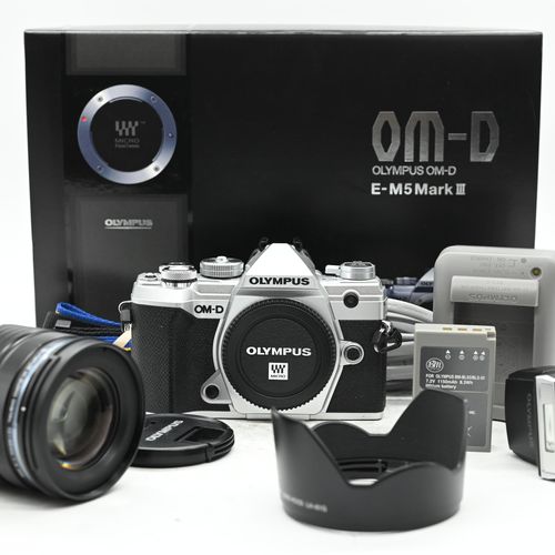 Olympus OM-D E-M5 Mark III Mirrorless 20.4MP Digital Kit w/ 12-45mm Lens