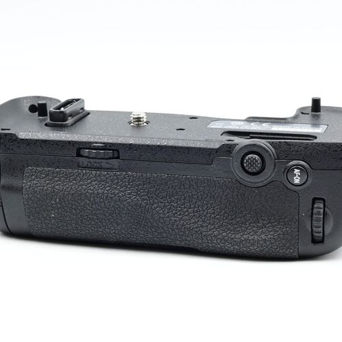 thumbnail-3 for Nikon MB-D17 Multi Power Battery Pack for Nikon D500