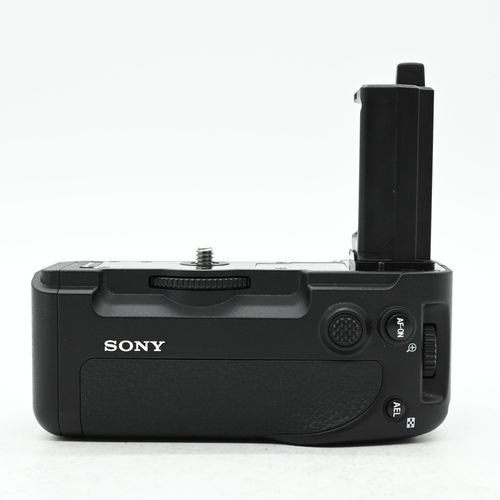 thumbnail-1 for Sony VG-C4EM Vertical Grip (for Alpha 1, a7 IV, a7R IV, a7S III, a9 II)