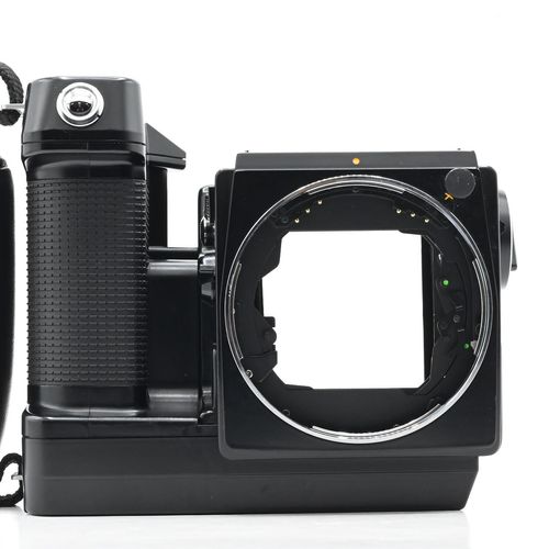 Bronica SQ-Am Film Medium Format Camera Body SQAM