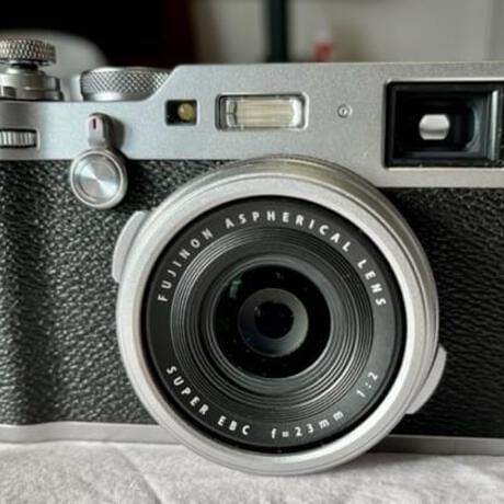 Fujifilm x100F 24.3MP Digital camera Silver Made in Japan